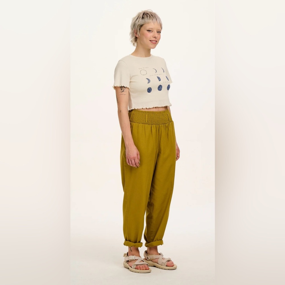 Alexa Cotton Trousers in Tapenade Green